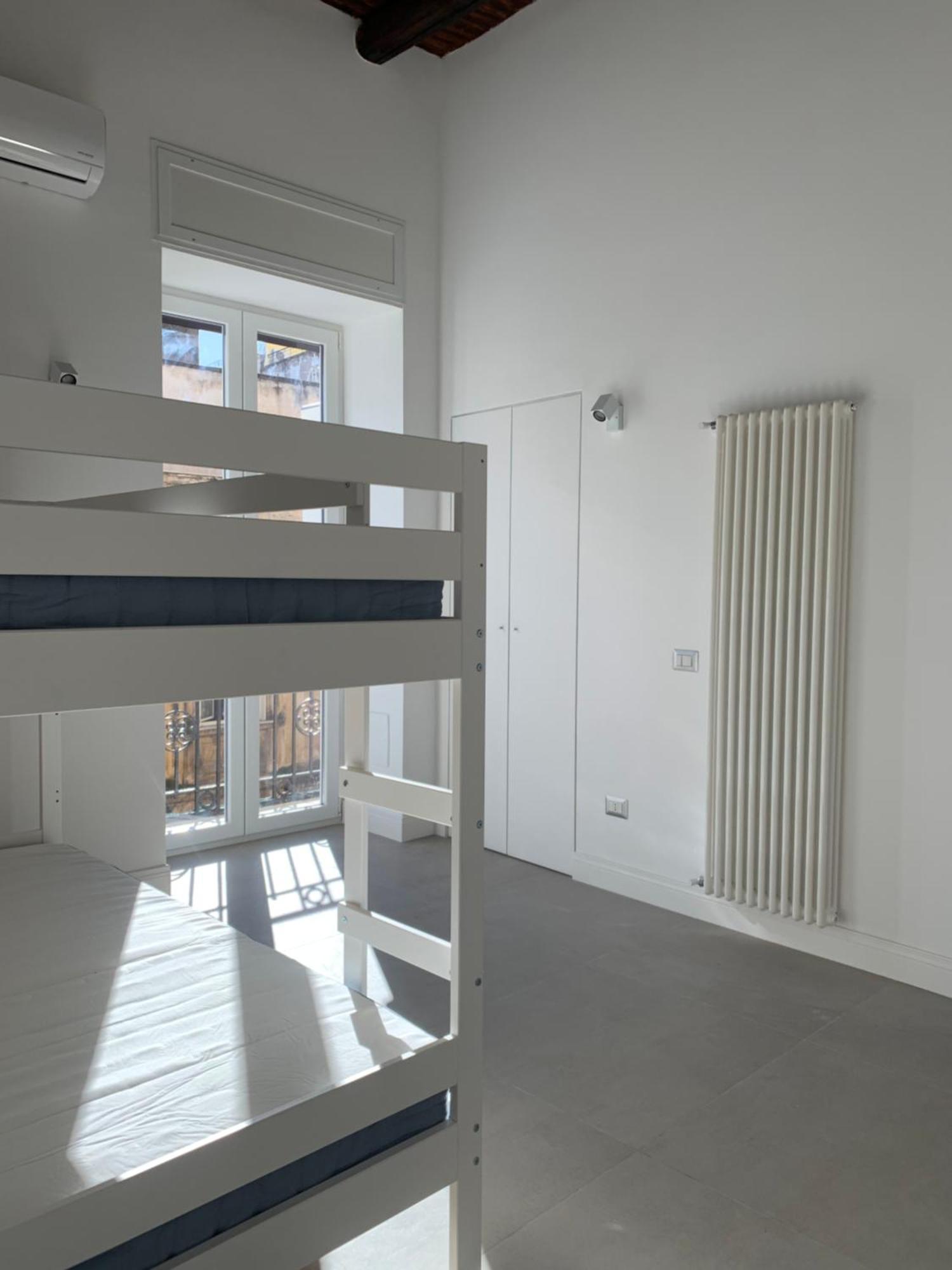 Fafa Apartment City Center Наполи Екстериор снимка