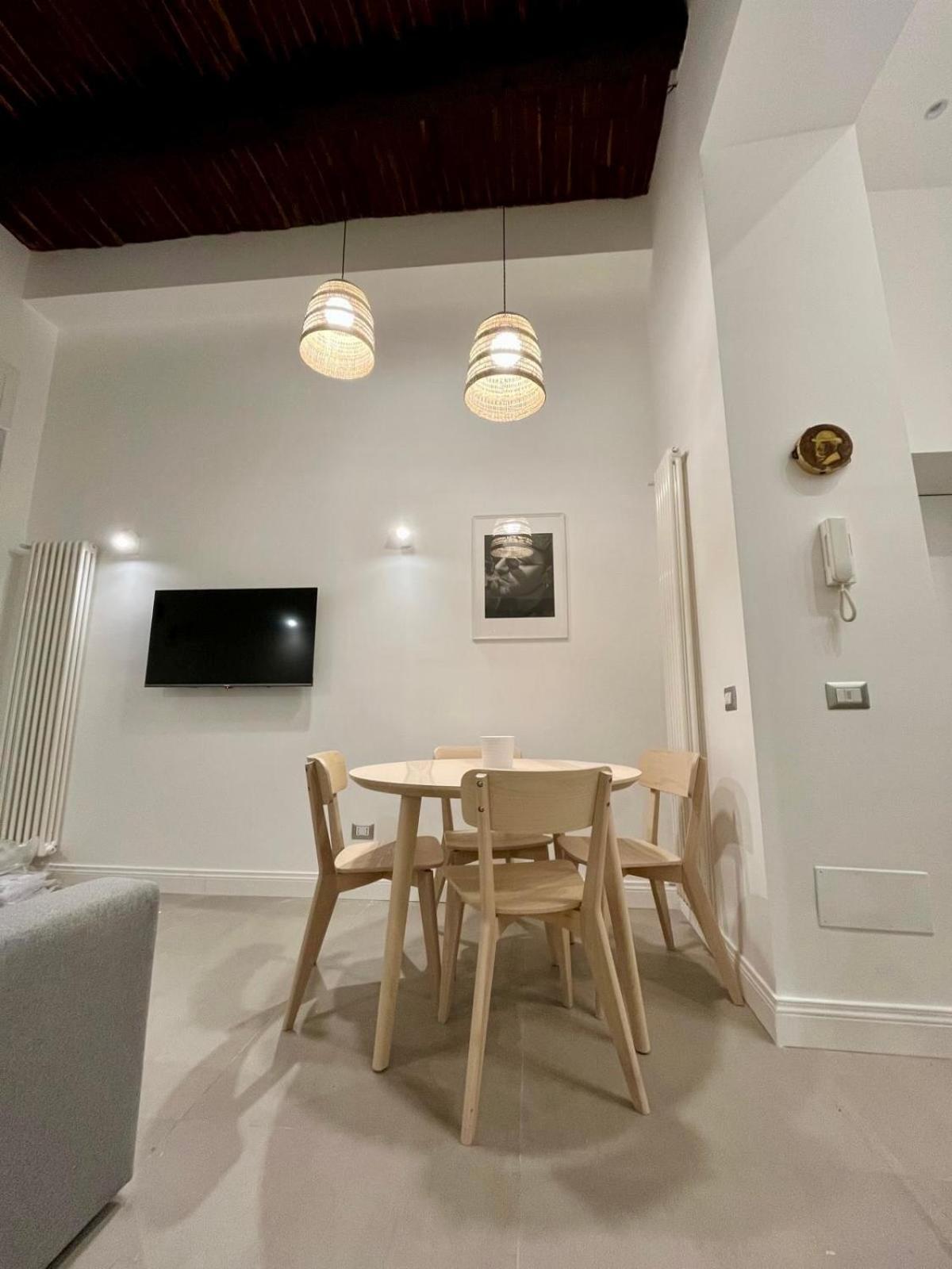 Fafa Apartment City Center Наполи Екстериор снимка