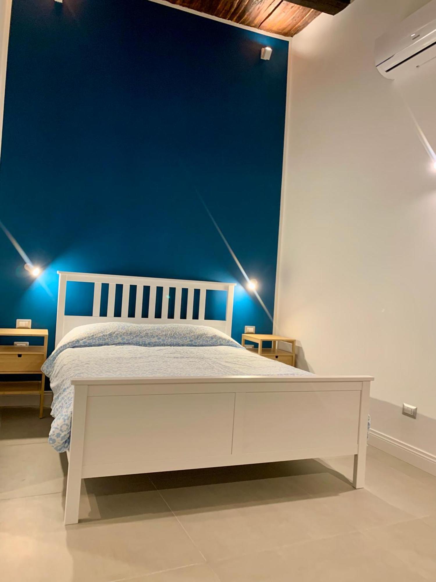 Fafa Apartment City Center Наполи Екстериор снимка