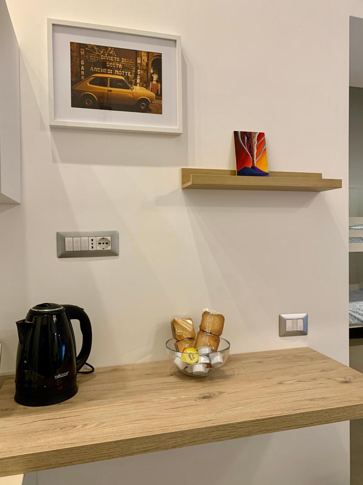 Fafa Apartment City Center Наполи Екстериор снимка