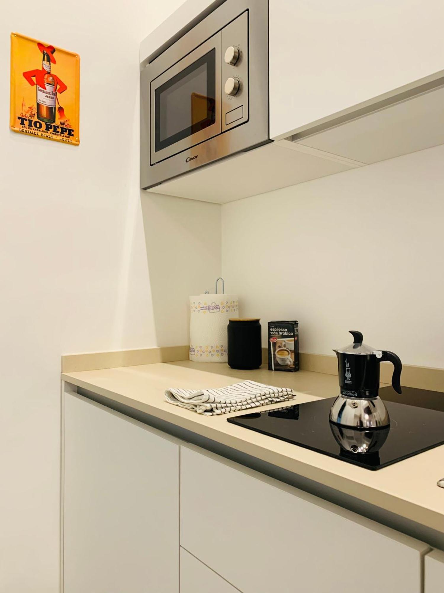 Fafa Apartment City Center Наполи Екстериор снимка